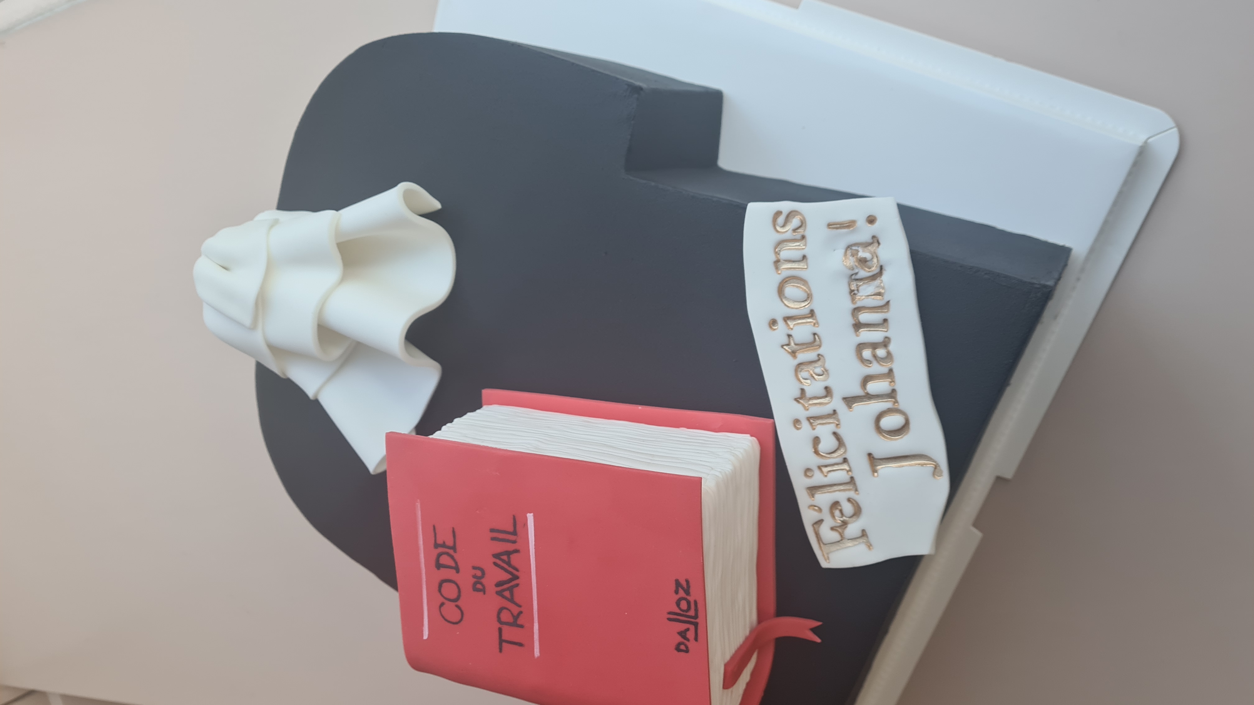 Cake design avocat justice - Gâteau professionnel droit Paris